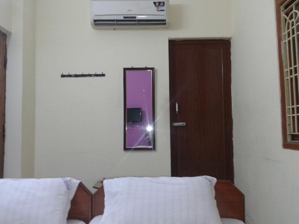 Noble Residency Hotel Tirupati Exterior foto